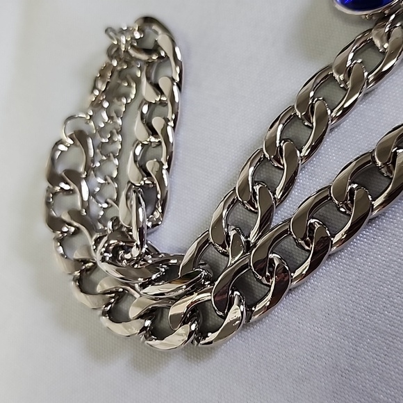 Chunky Silver Link Chain  CharmNecklace with Hamsa Hand and Blue Crystal  New - Picture 8 of 8